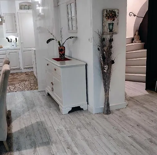 Maison 4 Personnes Entre Cevennes Et Mediterranee Avec Garage Pour 2 Motos Et Parking Prive Vakantiehuis *